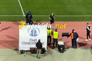 Κάλεσμα σε on field review για πέναλτι - Παρέμεινε στην αρχική του απόφαση 