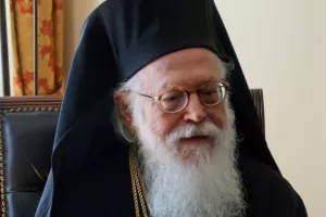 Ώρες αγωνίας για τον Αρχιεπίσκοπο Αλβανίας, Αναστάσιο - Νοσηλεύεται σε κρίσιμη κατάσταση