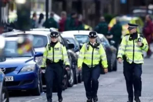 Βρετανία: Οι παραδόσεις όπλων και ναρκωτικών στις φυλακές απειλούν την εθνική ασφάλεια​​​​​​​