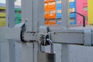 Επίθεση με μαχαίρι σε σχολείο στη Σλοβακία - Δύο νεκροί, μαθητής ο δράστης​​​​​​​