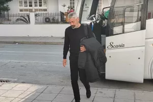 Ο μικρός απέναντι... έστησε καρτέρι στην αποστολή! (Φώτος Kerkida)