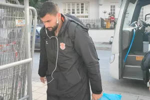 Ο μικρός απέναντι... έστησε καρτέρι στην αποστολή! (Φώτος Kerkida)