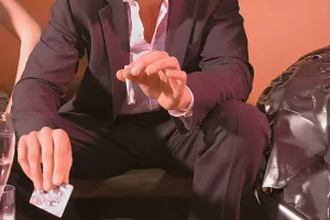 Ο νέος Εσκομπάρ είναι Αλβανός που δήλωνε Ελληνας επενδυτής