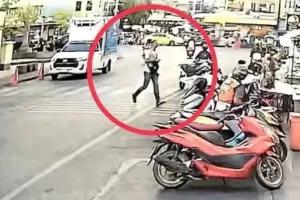 Ταϊλάνδη: Η στιγμή της δολοφονίας πρώην βουλευτή στη μέση του δρόμου