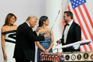 Επέστρεψε πιο αποφασισμένος, θα ισοπεδώσει όσους βρεθούν στον δρόμο του
