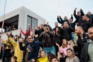 Ευχαριστίες στον κόσμο για το δυναμικό παρόν! (φώτος)
