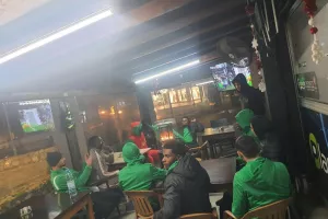 Παρέθεσε γεύμα ο πρόεδρος (φώτος)