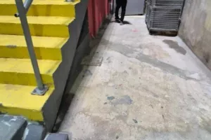 (ΦΩΤΟΣ kerkida) Η άφιξη του ΑΠΟΕΛ 