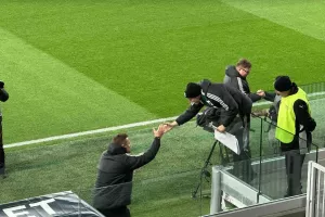 (ΦΩΤΟΣ kerkida) Πραγματοποίησε την ευχή του Αντώνη ο Σπιλέφσκι  