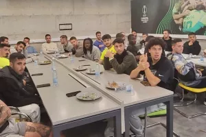 ΑΕΚ/Κοπή πίτας και γεύμα