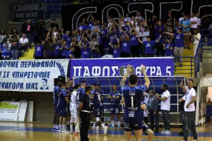 "Ο κόσμος αγαπάει τον Παφιακό/Μας συγκίνησε η παρουσία του…"