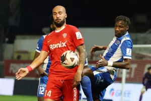 Νέα Σαλαμίνα - Εθνικός: Κρυφοκοιτάζει εξάδα ο ένας, "βουλιάζει" ο άλλος (φώτος)