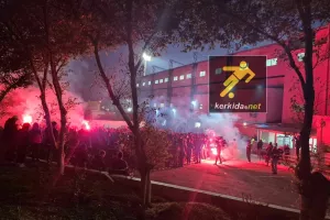 (ΒΙΝΤΕΟ-Φώτος Kerkida) "Καυτή" ατμόσφαιρα για την αποστολή της "Κυρίας"