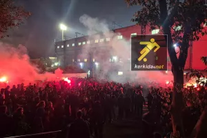 (ΒΙΝΤΕΟ-Φώτος Kerkida) "Καυτή" ατμόσφαιρα για την αποστολή της "Κυρίας"