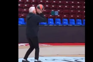 Η εκπληκτική ευστοχία του Ομπράντοβιτς που θα... ζήλευαν και οι παίκτες της Παρτίζαν!