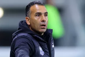 Βγήκαν από το αδιέξοδο και έκαναν γιορτές με τον... Σωφρόνη!