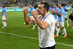 Xάρης/Καρσέδο