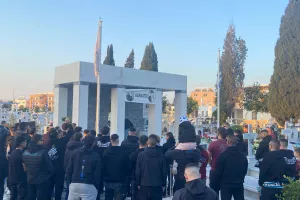 Θύρα 1 και Θύρα 26 κατέθεσαν στεφάνια 