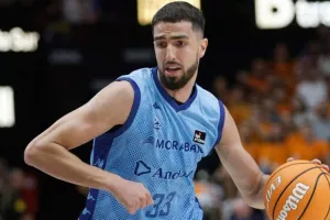 Μυϊκός τραυματισμός για τον Νίκο Χουγκάζ