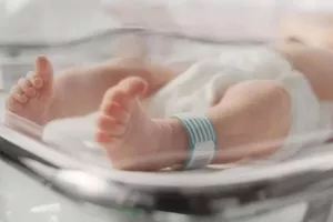 Απίστευτη αρπαγή νεογέννητου από μαιευτήριο - Είχαν προσπαθήσει νωρίτερα να κλέψουν άλλο μωρό