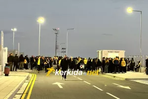 (Φώτος kerkida) Από νωρίς... οι ΑΕΛίστες