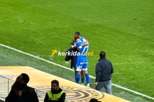 (Φώτος kerkida) Δείχνει… η αγκαλιά στον αρχηγό!