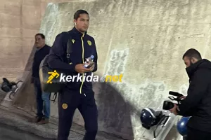 Του δείχνει… εμπιστοσύνη