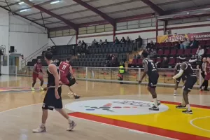 Έριξε 100αρα στον Αχιλλέα και πάτησε… κορυφή ο Κεραυνός!