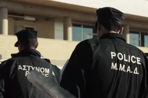 Επεισόδια σε Λεμεσό και Λευκωσία: Τραυματισμός αστυνομικού και μία σύλληψη