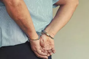 Σύλληψη 81χρονου επιδειξία έξω από δημοτικό σχολείο
