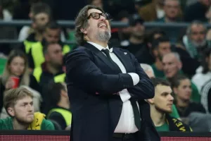 Τρινκιέρι: «Είναι ξεκάθαρο τι έγινε, δεν ήταν καν κοντά σε μπάσκετ αυτό»