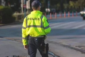 Σύλληψη μεθυσμένου οδηγού/Είχε πάνω του χειροβομβίδα!
