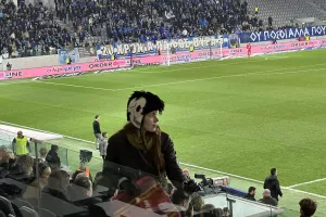 Με αγωνία...