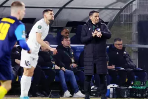 "Απίστευτα πράγματα" (Χιμένεθ)