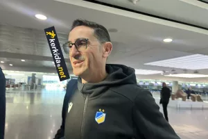 ΕΔΩ...Μανόλο