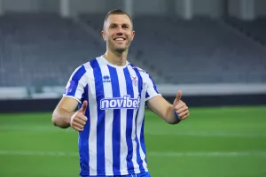 Το... βραβείο στον Ατανάς Ίλιεφ!