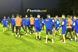 Το Kerkida στην προπόνηση του ΑΠΟΕΛ (φώτος/βίντεο)