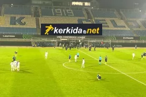 Τσέλιε-ΑΠΟΕΛ: Απάντησε... στα δώρα που έκανε και ΜΠΟΡΕΙ την πρόκριση στο καυτό ΓΣΠ!