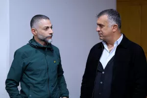 Γεμίζει...κόουτς