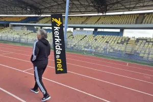 Έρχεται (ΑΕΛ)