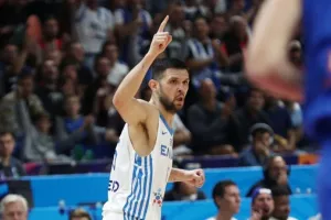 Χωρίς Παπανικολάου η Εθνική ομάδα με Τσεχία