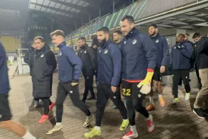 (Βίντεο/Φώτος kerkida) H προπόνηση του ΑΠΟΕΛ στο "Stadion Z'dežele"