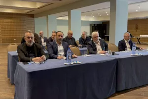(Φώτος) Η συνάντηση Προέδρων με Μεσίνα 