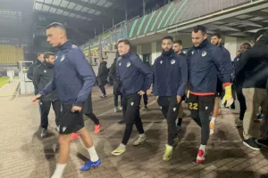 (Βίντεο/Φώτος kerkida) H προπόνηση του ΑΠΟΕΛ στο "Stadion Z'dežele"