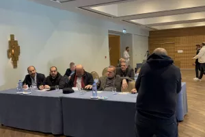 Σε εξέλιξη η συνάντηση