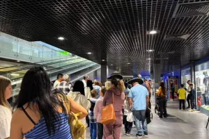 Χαμός από τους Παφίτες για Άντερσον, Όρσιτς και Κορέια (φωτογραφίες kerkida)