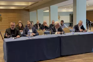 (Φώτος) Η συνάντηση Προέδρων με Μεσίνα 