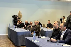 Σε εξέλιξη η συνάντηση