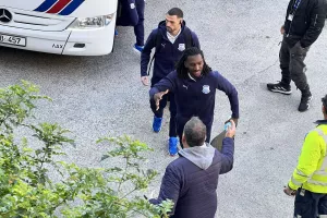 (Φώτος kerkida) H άφιξη του Απόλλωνα