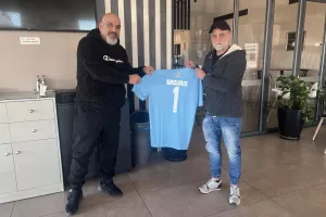 Το ταξίδι της συλλεκτικής φανέλας του ΑΣΙΛ συνεχίζεται